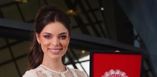 Nadia Ferreira recibió una placa de reconocimiento en la Cámara de Senadores