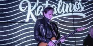 Katalinos presenta canciones que formarán parte de una película dirigida por cineasta italiano