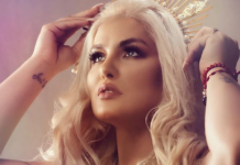 Con pancartas recibieron a Lilian Ruíz