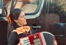 Mily Brítez ya está cantando en México