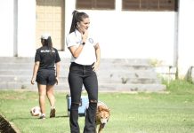 Jéssica Santacruz nos presenta a Charlotte, su fiel compañera a la hora de dirigir a las chicas del Olimpia