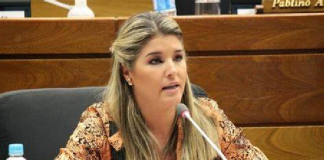 Cynthia Tarragó volvió al país, pidió tiempo para pasar con su familia y luego hablara con la prensa