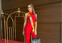 En traje de baño y con el gesto “cierren la boca”, La Comadre apareció en pasarela