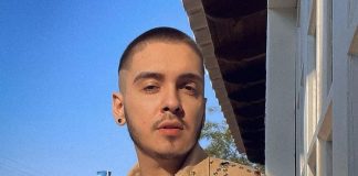 Will Fretes canta en ingles por las calles de Málaga