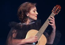 Berta Rojas ultima detalles para presentarse a la gala de los Latin Gammy