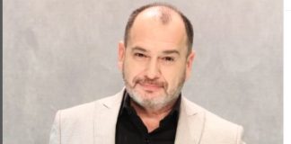 Usan el nombre de Carlos Troche para estafar a incautos