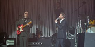 Sin Bandera dio serenata para un pedido de matrimonio