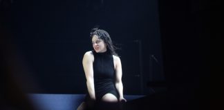 Dulzura y empatía en el show de la “Motomami”