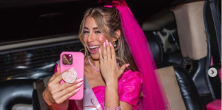 Jéssica Torres se vistió de Barbie para despedirse de su soltería