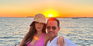 Las banderas de Puerto Rico y Paraguay flamean en el muelle de Miami