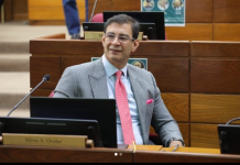 El Senador Beto Ovelar cayó en una broma y saludó a “Kerry Copene”