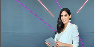 Lucía Sapena recibió un certificado de Hollywood