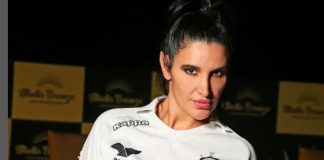 Luana Chamorro saca nuevamente la lencería para alentar a la “O”